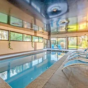 La Des Legendes - & Swimming Pool Villa